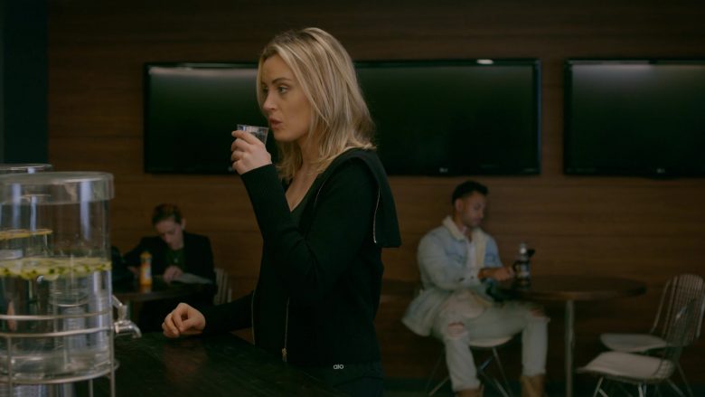 Alo Yoga Arrow Tank Top Outfit Worn by Taylor Schilling as Piper Chapman in Orange Is the New Black