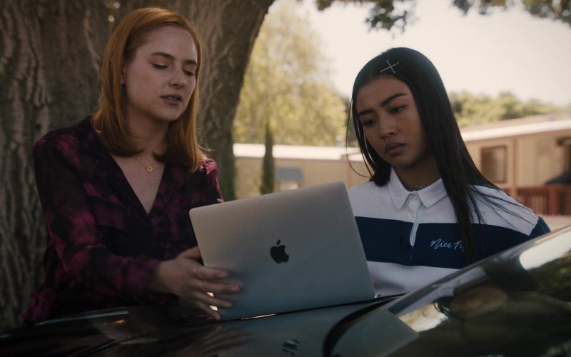 Apple MacBook Laptop Used by Brianne Tju & Haley Ramm in Light as a Feather (1)