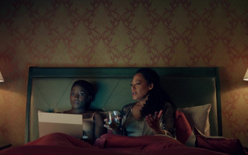 Google Pixelbook Laptop in Queen Sugar (1)