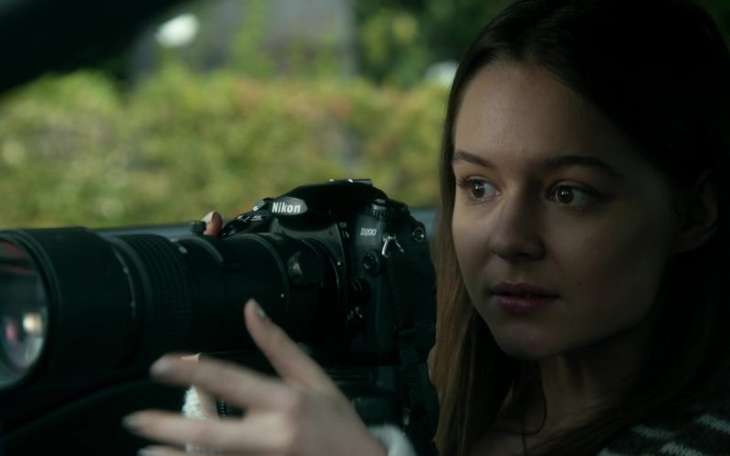 Nikon Camera in Veronica Mars (3)