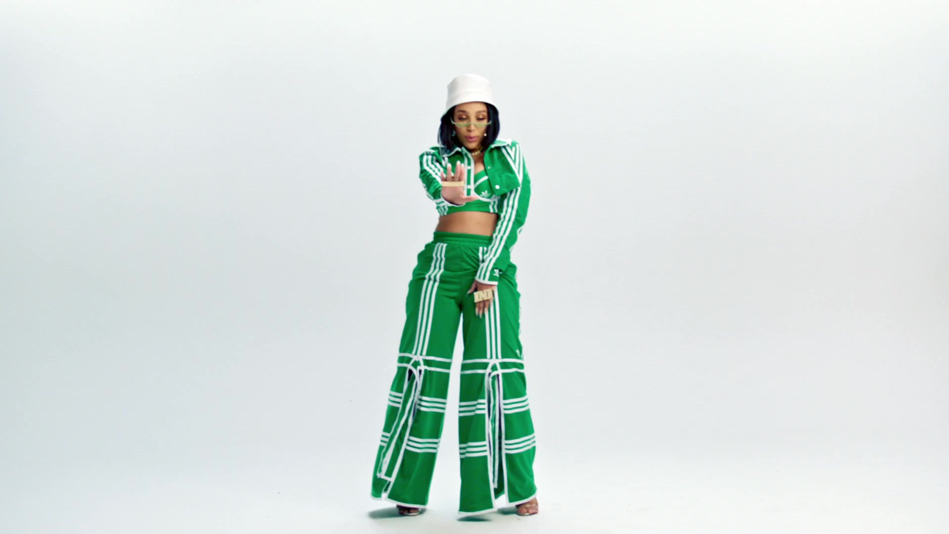 Adidas Green Outfit Worn by Doja Cat in Juicy (2019) .
