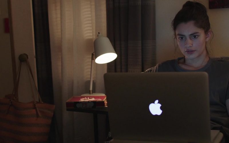 Apple MacBook Laptop Used by Diana Silvers in Ma (1)