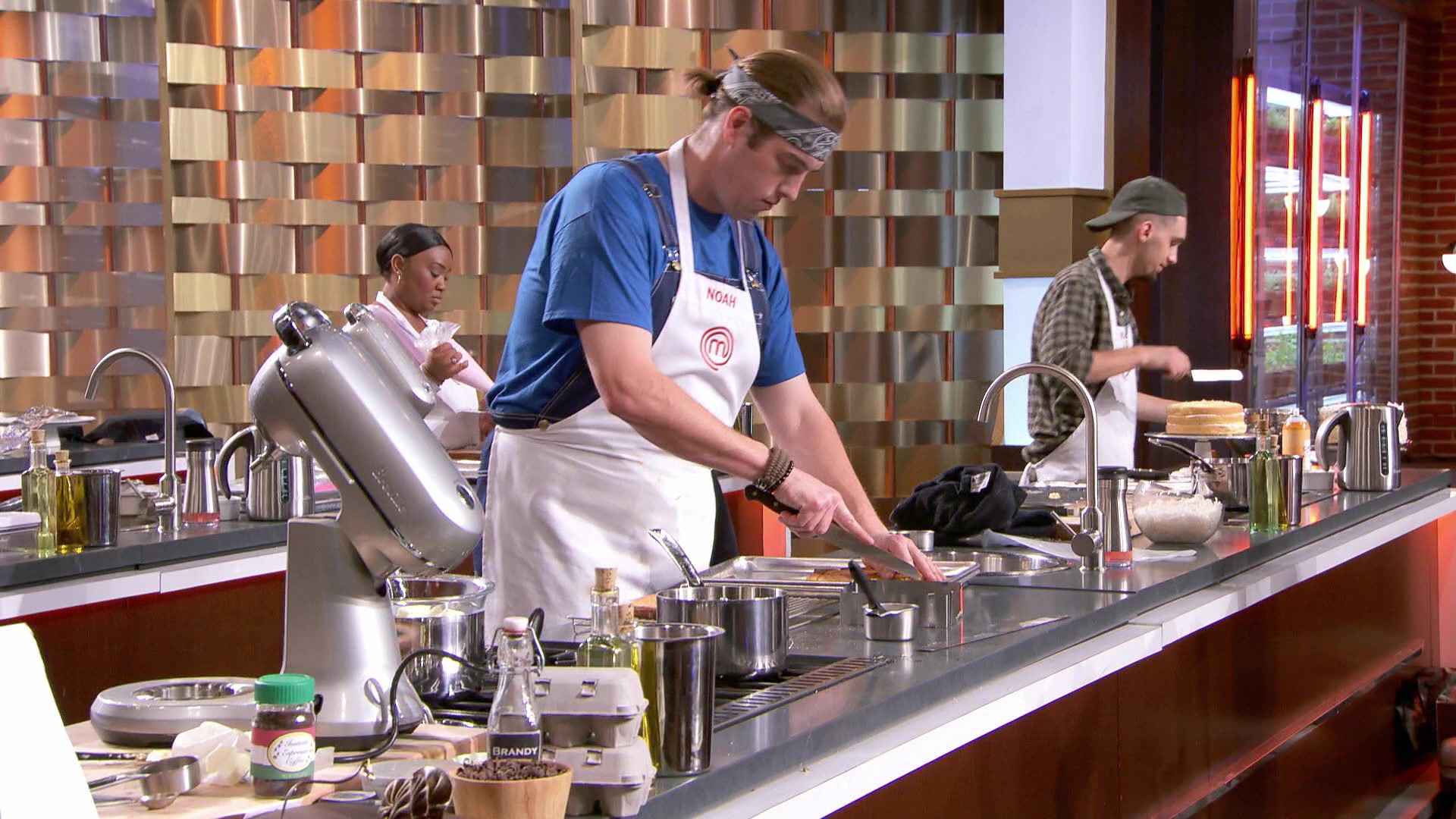 Breville Mixers In MasterChef Season 10, Episode 14, Let Them Eat