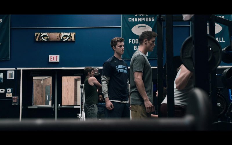 Champion T-Shirt in 13 Reasons Why