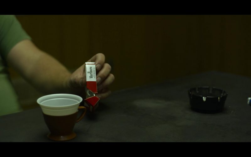 Marlboro Cigarettes in Mindhunter – Season 2, Episode 7 (1)