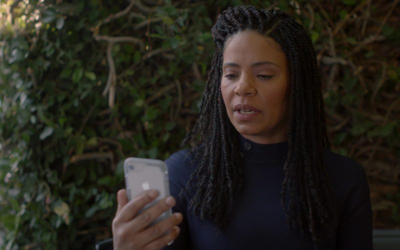 Apple iPhone White Smartphone Held by Sanaa Lathan in The Affair (3)