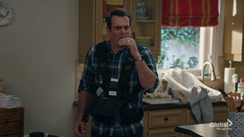 Babybjörn Baby Carrier Used by Ty Burrell as Phil Dunphy in Modern Family (2)