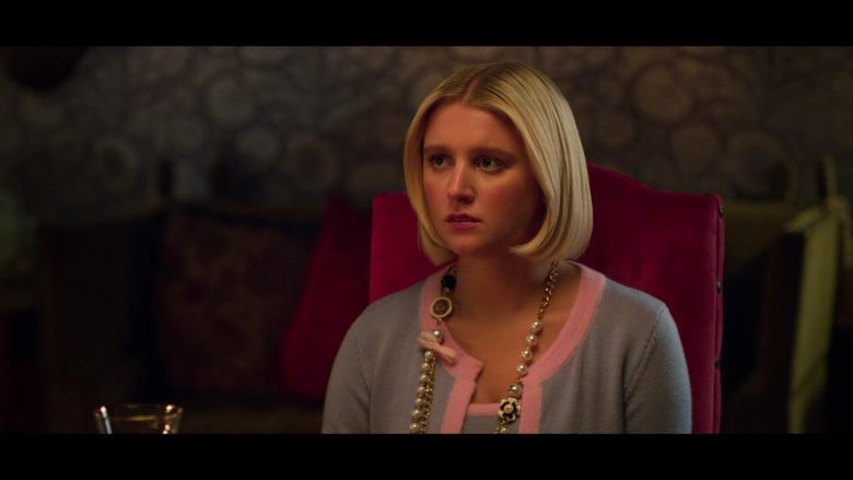 Chanel Necklace Worn by Julia Schlaepfer as Alice Charles in The Politician (2)
