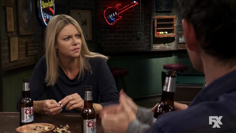 Coors Light Beer Enjoyed By Kaitlin Olson As Deandra Sweet Dee Reynolds In It S Always Sunny