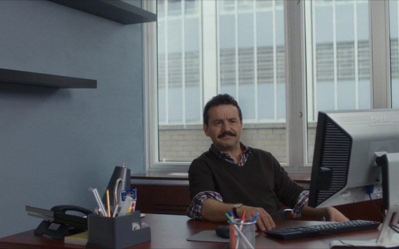 Dell Computer Monitor Used by Max Casella in Late Night