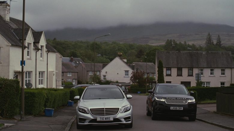 Land Rover Range Rover Velar Black Car in Succession – Season 2 Episode 7 Return (1)