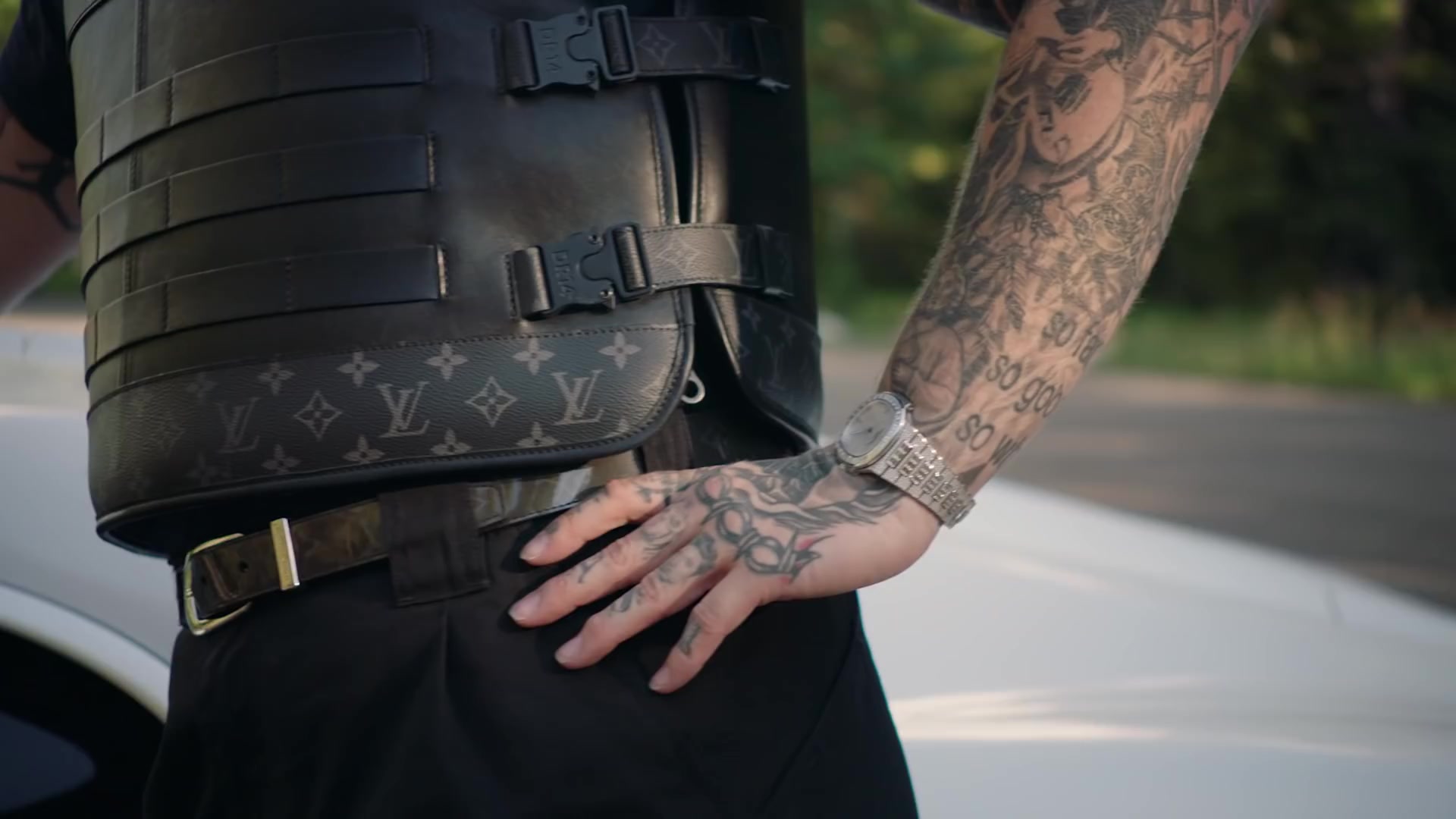 Louis Vuitton tactical armored vest. - Imgur
