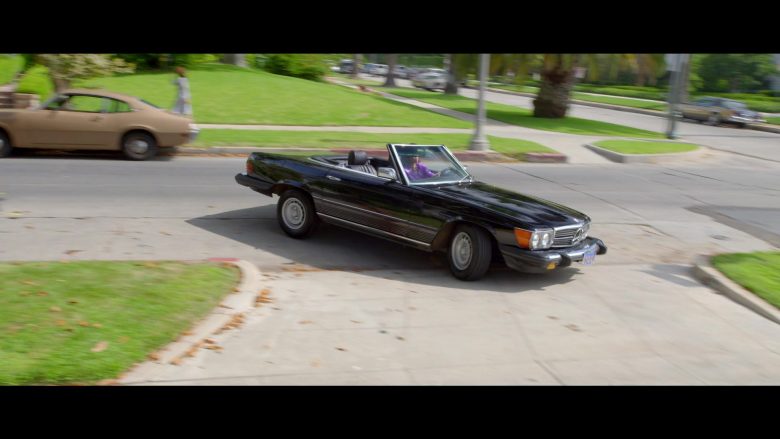 Mercedes-Benz 450 SL Convertible Black Car Used by Lucy Liu as Simone Grove in Why Women Kill (1)