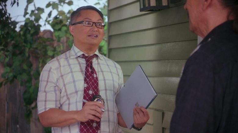 Microsoft Surface Tablet Used by Alec Mapa in Grand-Daddy Day Care (1)