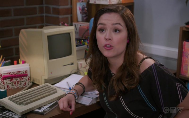 Apple Computer Used by Hayley Orrantia as Erica Dorothy Goldberg in The Goldbergs Season 7 Episode 4