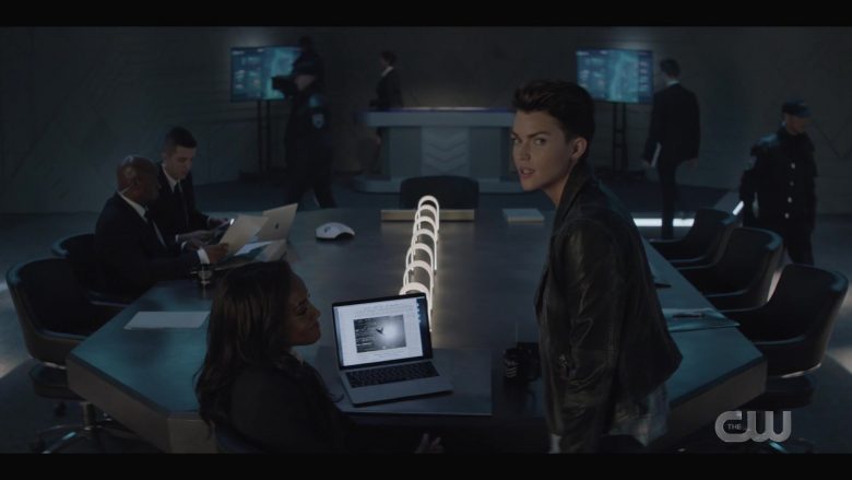 Apple MacBook Air Laptop Used by Meagan Tandy as Sophie Moore in Batwoman (4)