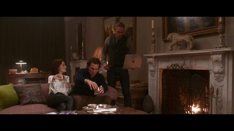 Apple MacBook Laptop Held by Charlie Hunnam in The Gentlemen (1)