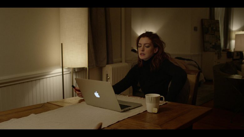 Apple MacBook Laptop Used by Anne Hathaway as Lexi in Modern Love Season 1 Episode 3 (3)