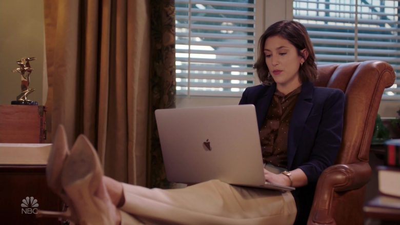 Apple MacBook Laptop Used by Caitlin McGee as Sydney Strait in Bluff City Law Season 1 Episode 3 (1)