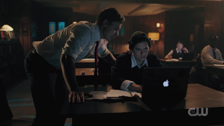 Apple MacBook Laptop Used by Cole Sprouse as Jughead Jones in Riverdale Season 4 Episode 3 Chapter Sixty (2)