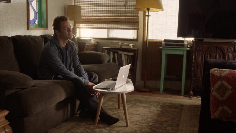 Apple MacBook Laptop Used by Dominic West as Noah Solloway in The Affair Season 5 Episode 10