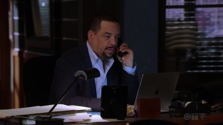Apple MacBook Laptop Used by Ice-T as Odafin ‘Fin' Tutuola in Law & Order Special Victims Unit Season 21 Episode 3