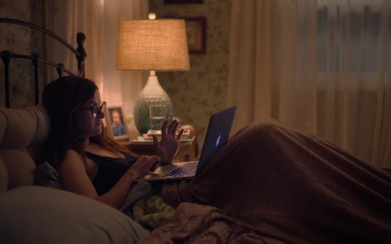 Apple MacBook Laptop Used by Kathryn Hahn as Eve in Mrs. Fletcher Season 1 Episode 1 Empty Best