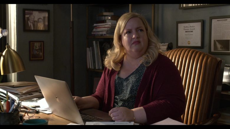 Apple MacBook Laptop Used by Sarah Baker as Mindy in The Kominsky Method (2)