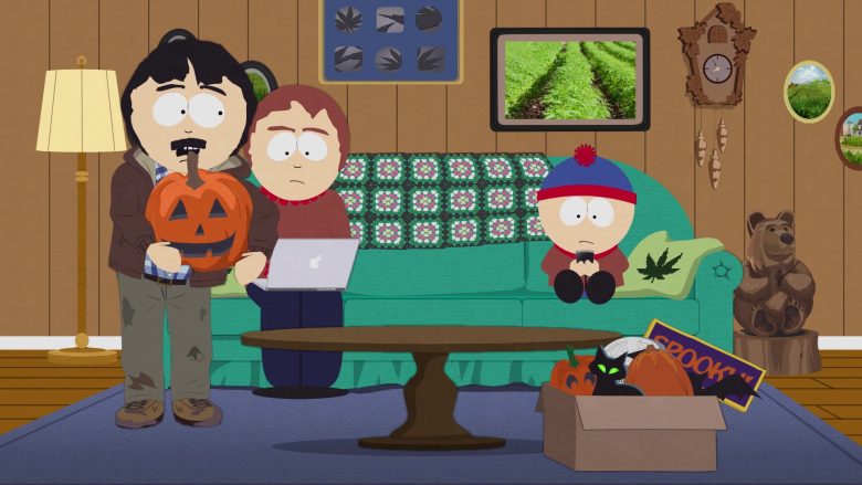 Apple MacBook Laptop Used by Sharon Marsh in South Park Season 23 Episode 56 Tegridy Farms Halloween Special (2019)