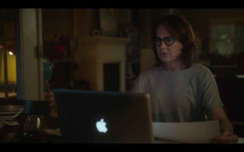 Apple MacBook Laptop in Raising Dion