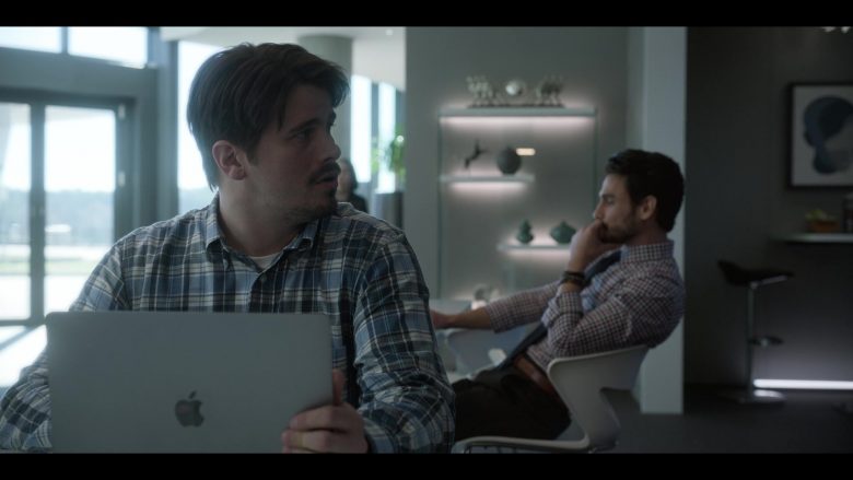 Apple MacBook Pro Laptop Used by Jason Ritter as Pat in Raising Dion (4)