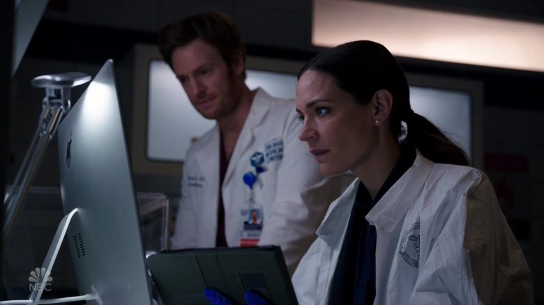 Apple iMac Computers in Chicago Med Season 5 Episode 4 (2)