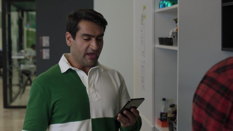 Apple iPhone Smartphone Used by Kumail Nanjiani as Dinesh Chugtai in Silicon Valley Season 6 Episode 1