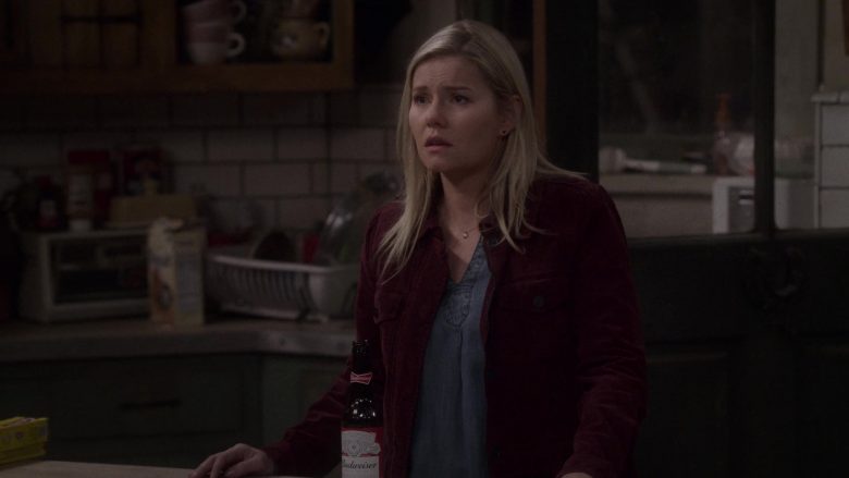 Budweiser Beer Enjoyed by Elisha Cuthbert as Abby Phillips-Bennett in The Ranch Season 4 Episode 5 (2)