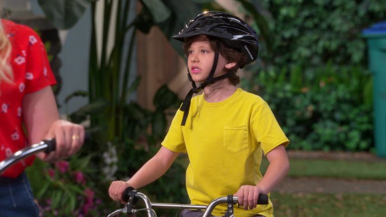 Cannondale Bicycle Helmet Worn by Hank Greenspan as Grover Johnson in The Neighborhood Season 2 Episode 5 (1)