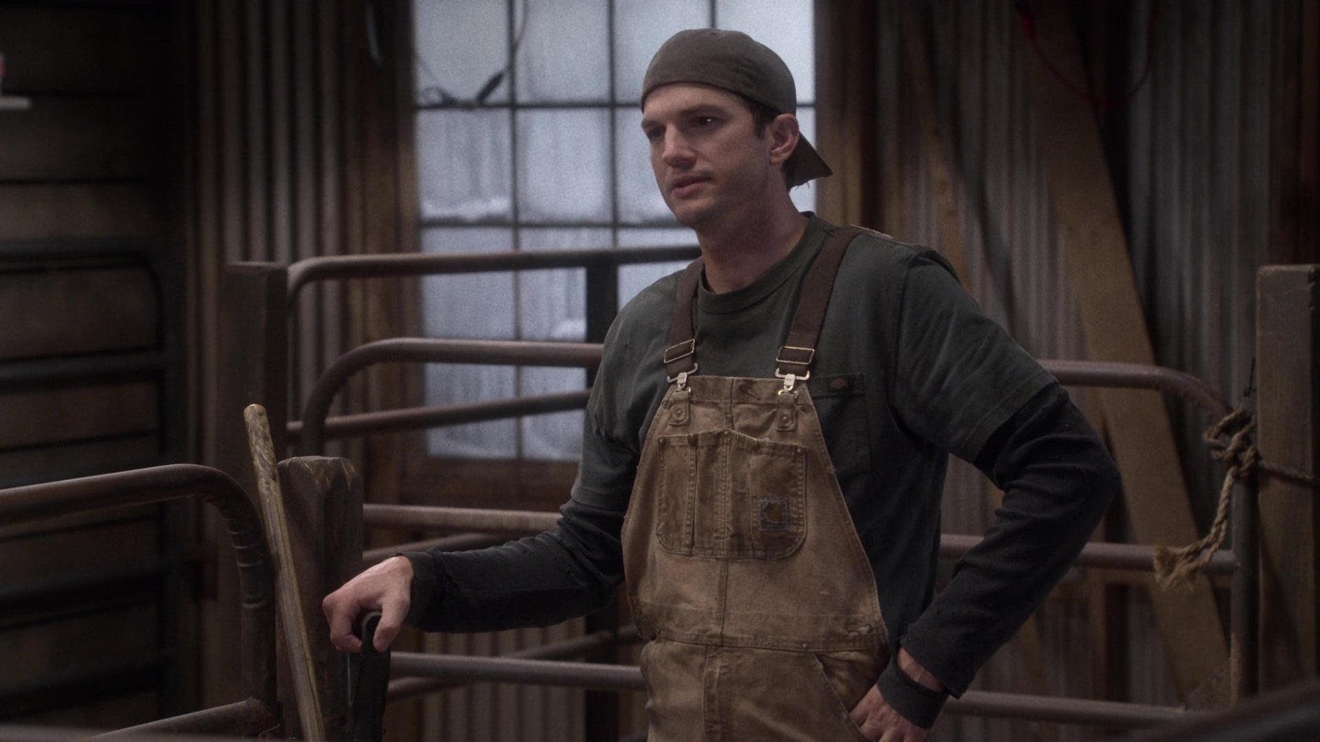 Ugg Australia short boots worn by in The Ranch Season 4 Episode 1 Colt  Bennett (Ashton Kutcher) The Ranch (S04E01)