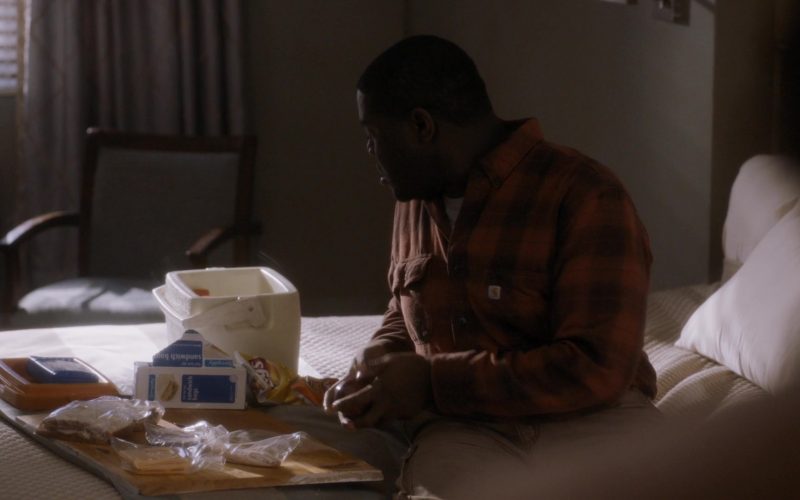 Carhartt Plaid Shirt and Lay’s Chips in Room 104 Season 3 Episode 5