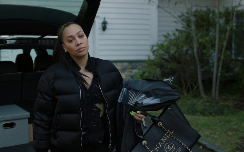 Chanel Handbag Held by La La Anthony as Lakeisha Grant in Power Season 6 Episode 8