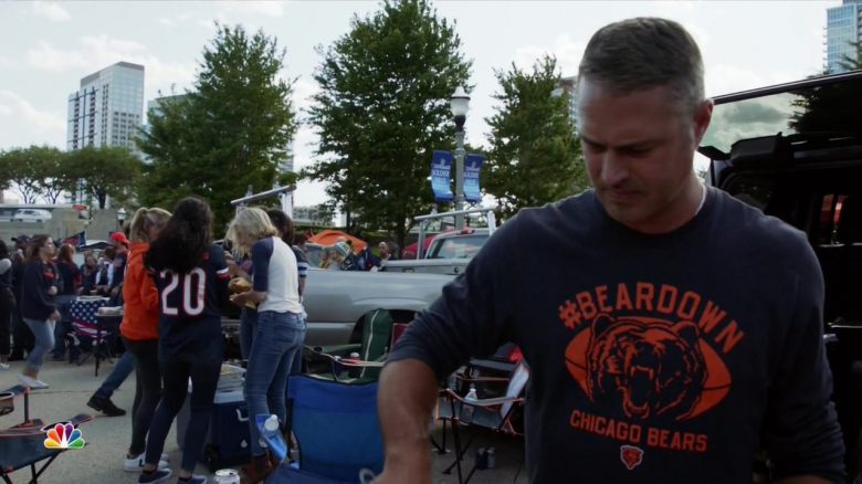 Chicago Bears Outfits in Chicago Fire (1)