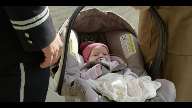 Chicco Baby Car Seat in Modern Love Season 1 Episode 1 (2)