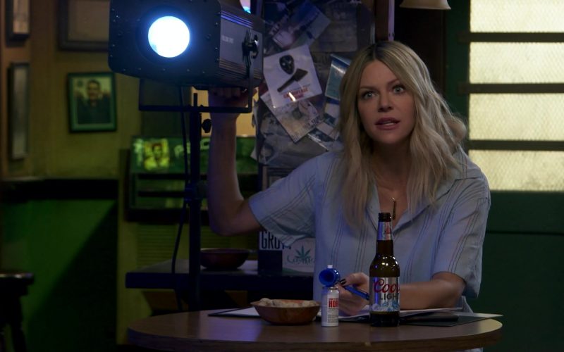 Coors Light Beer Enjoyed by Kaitlin Olson as Deandra ‘Sweet Dee' Reynolds in It's Always Sunny in Philadelphia (3)