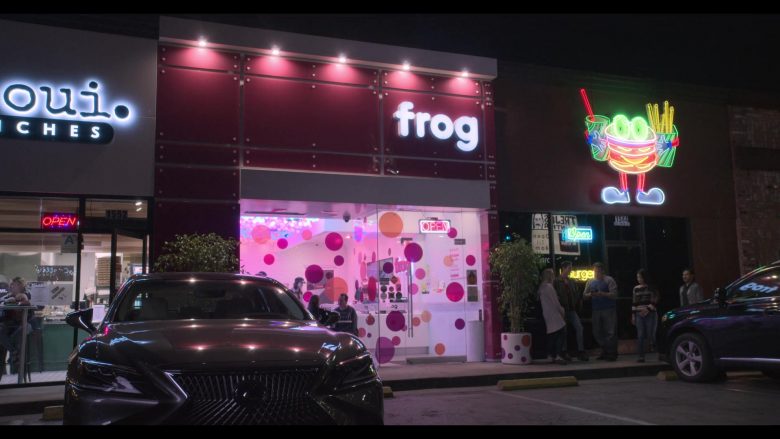 FROG Hollywood Frozen Yogurt Bar in The Kominsky Method Season 2 Episode 6 Chapter 14 (1)