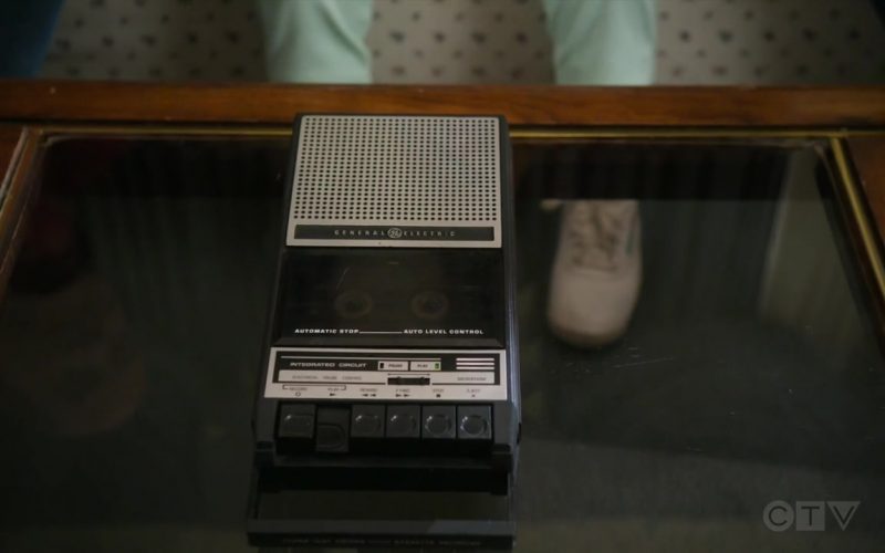 General Electric Recorder in The Goldbergs Season 7 Episode 4 Animal House