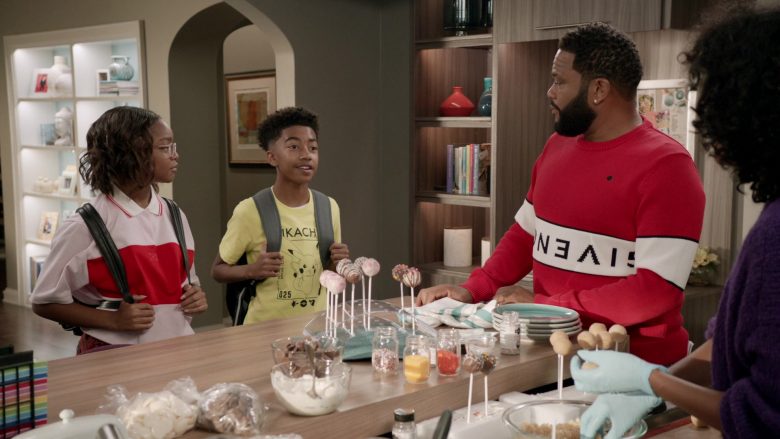 Givenchy Sweatshirt Worn by Anthony Anderson as Dre Johnson in Black-ish Season 6 Episode 5 (7)