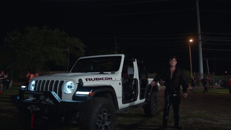 Jeep Rubicon White Car Used by Adam DeVine as Kelvin Gemstone in The Righteous Gemstones Season 1 Episode 9 (1)