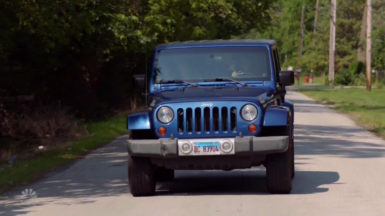 Jeep Wrangler Blue Car in Chicago Fire (1)