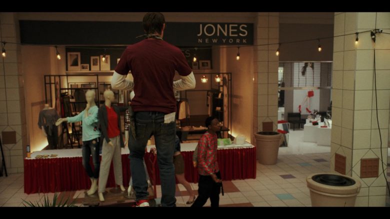 Jones New York Clothing Store in Daybreak Season 1 Episode 5 (1)
