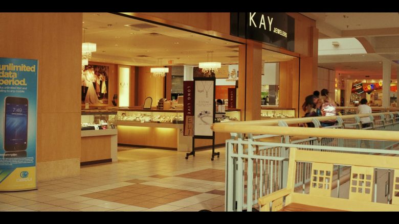 Kay Jewelers Store in Daybreak Season 1 Episode 2 (2)