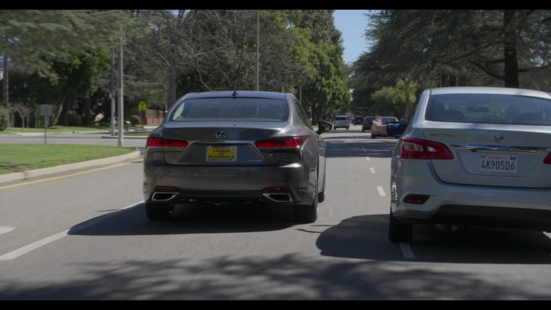 Lexus Car Used by Alan Arkin as Norman Newlander in The Kominsky Method Season 2 Episode 6 Chapter 14 (11)