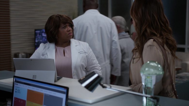 Microsoft Surface Tablet Used by Chandra Wilson as Miranda Bailey in Grey's Anatomy (1)